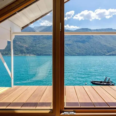 Coquillage Waterfront Escape On