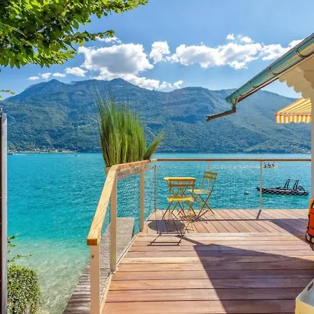 Coquillage Waterfront Escape On